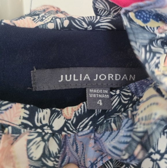 Julia Jordan Midi Dress - Picture 7 of 7